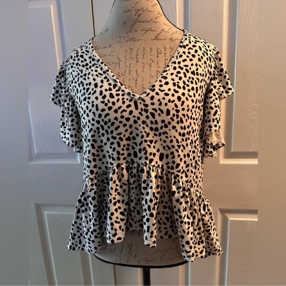 Altar’d State Short Sleeve Top Medium - Picture 1 of 7